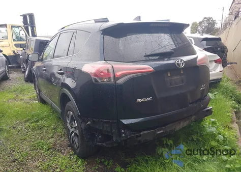 2017 Toyota Rav4 Le z USA, uszkodzony, nr VIN JTMBFREVXHJ710903